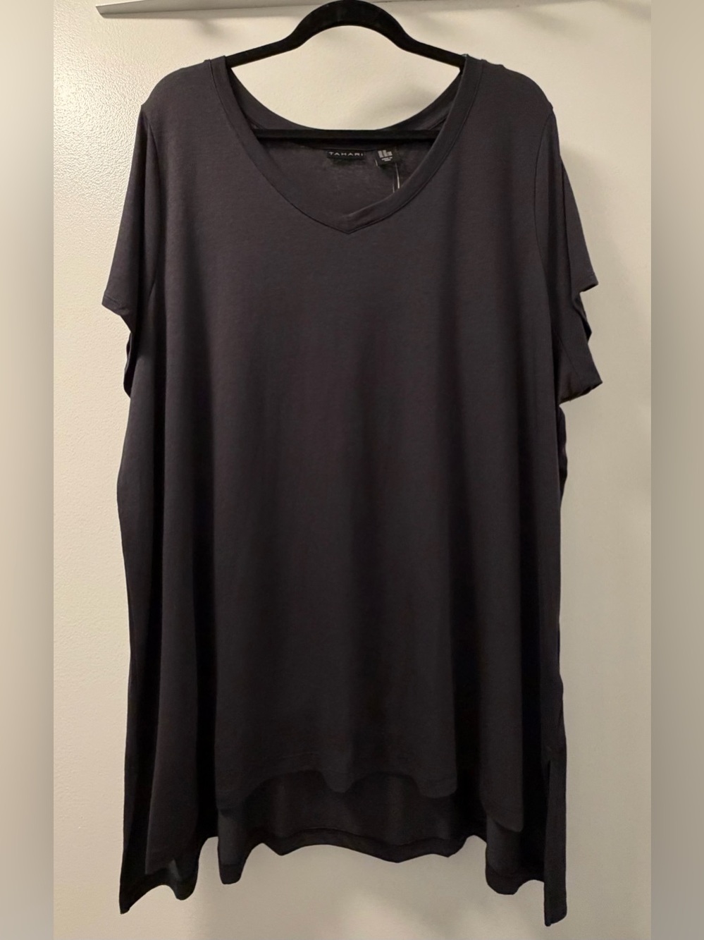 NWT Tahari Versatile Dark Charcoal Gray V-Neck High-Low Tunic Top US 3X
